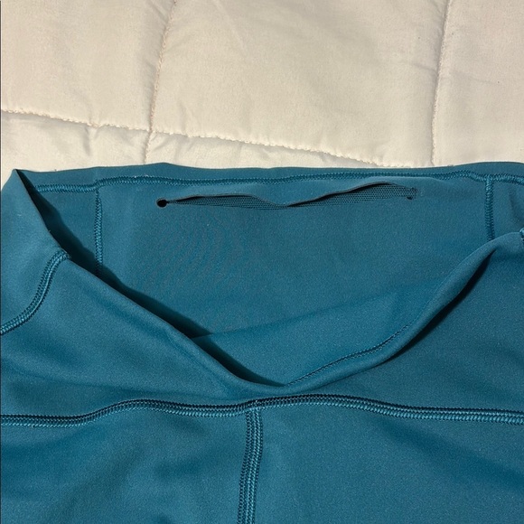 Lululemon In Movement Tight 25" Bermuda Teal High-Waisted Leggings - Picture 13 of 15